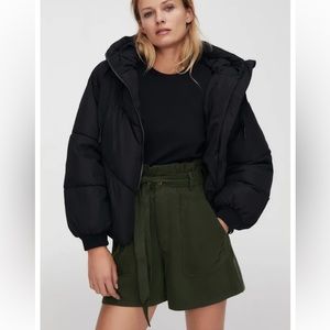 NWT ZARA BAGGY FOREST GREEN PAPERBAG CORDUROY SHORTS SIZE US 4 / 36